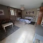 Bed and Breakfast Les Laurielles 3*