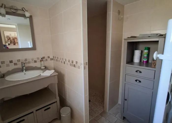 Les Laurielles Bed & Breakfast